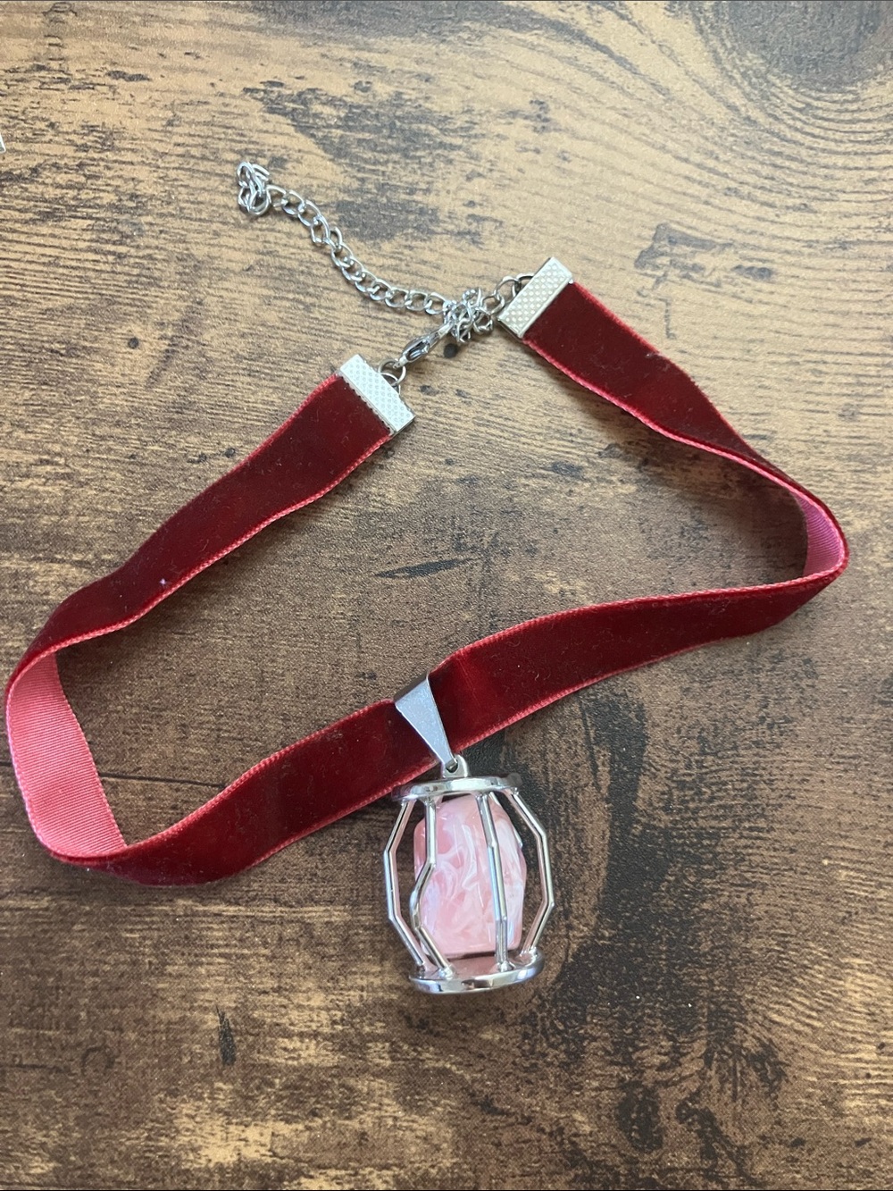 Disney Sarah Sanderson Red Velvet Choker Hocus Pocus